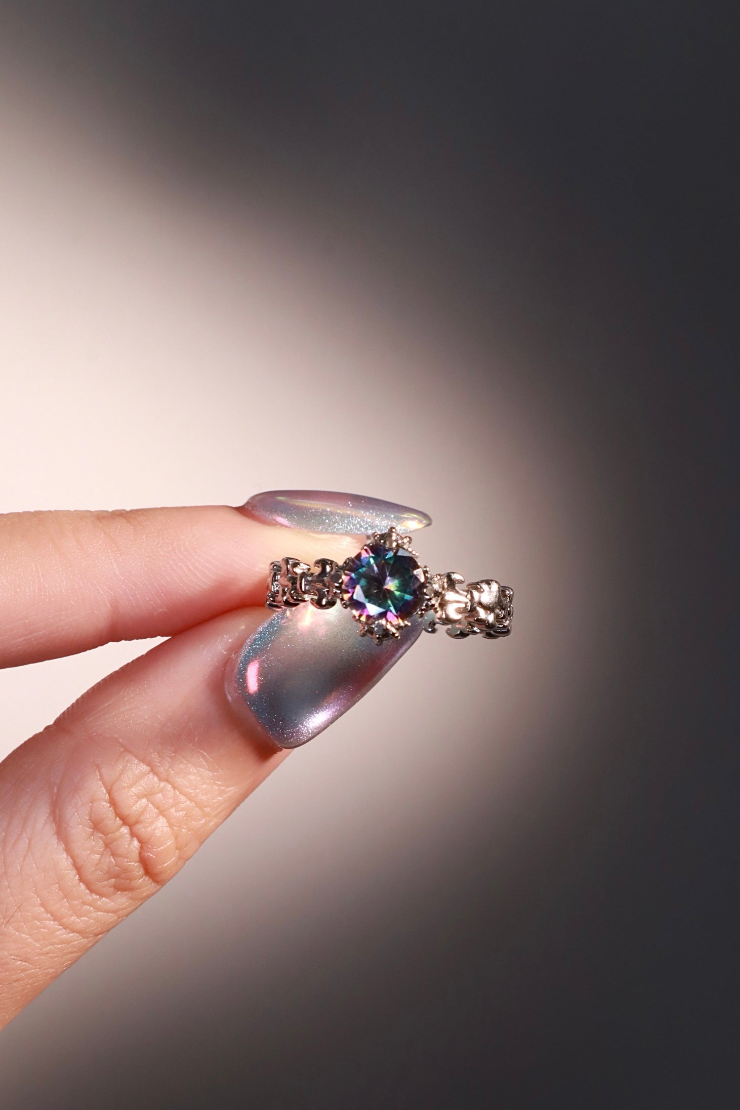 Black Gem Iris Ring