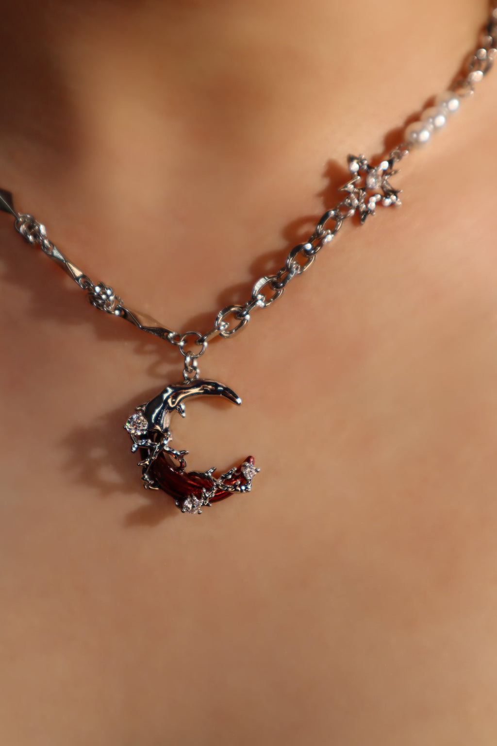 Red Moon Pearls Necklace