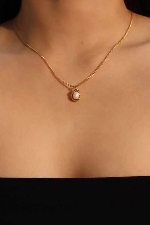 18K Gold Stainless Steel Pearl Shell Necklace