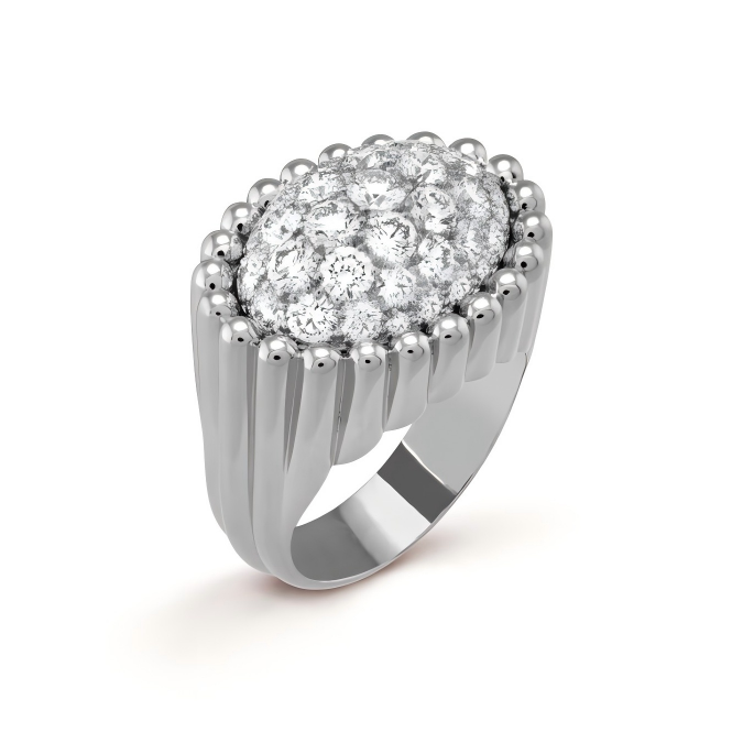 Perl茅e diamonds pav茅 ring