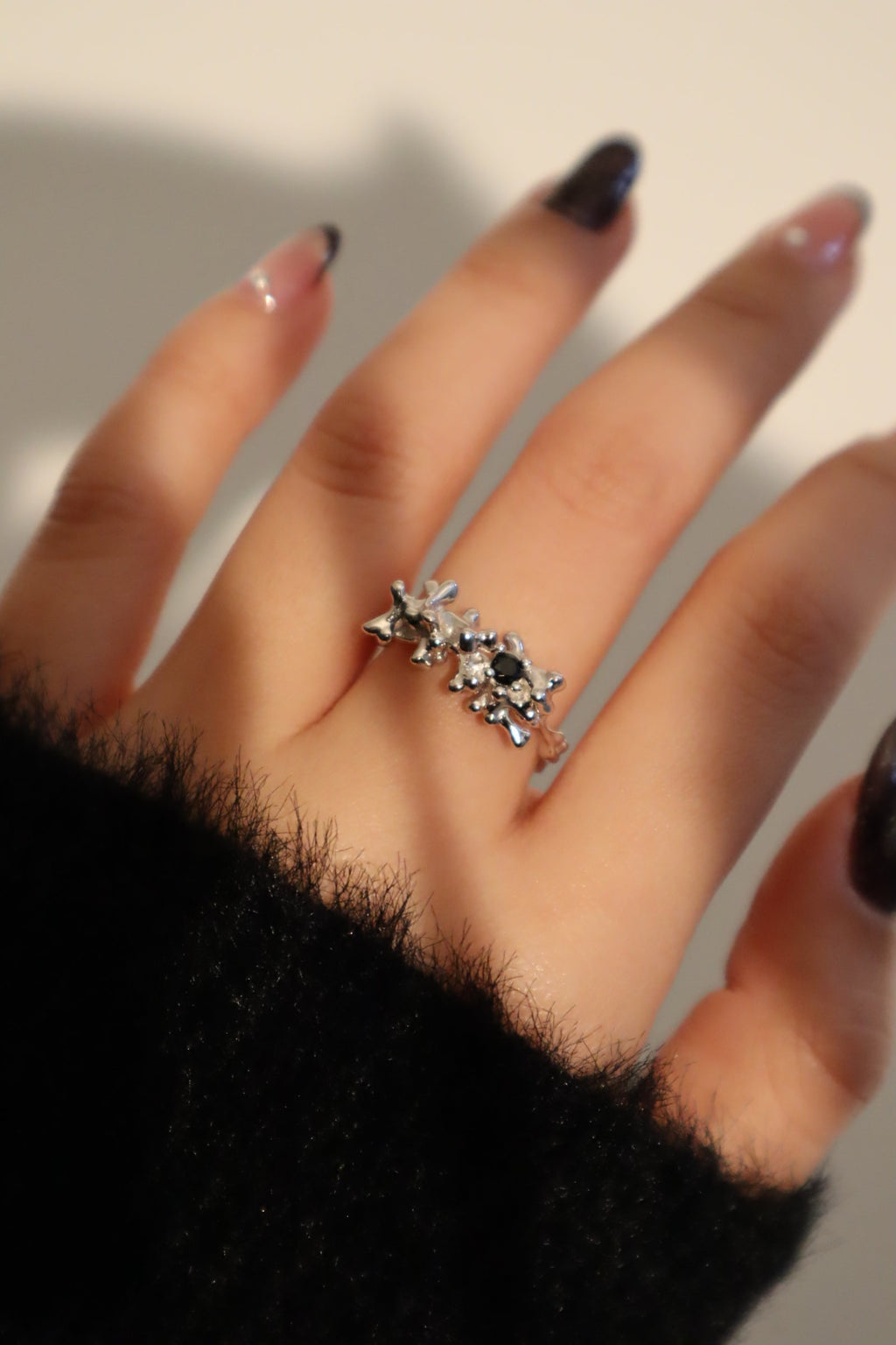 Black Gem Blossom Ring