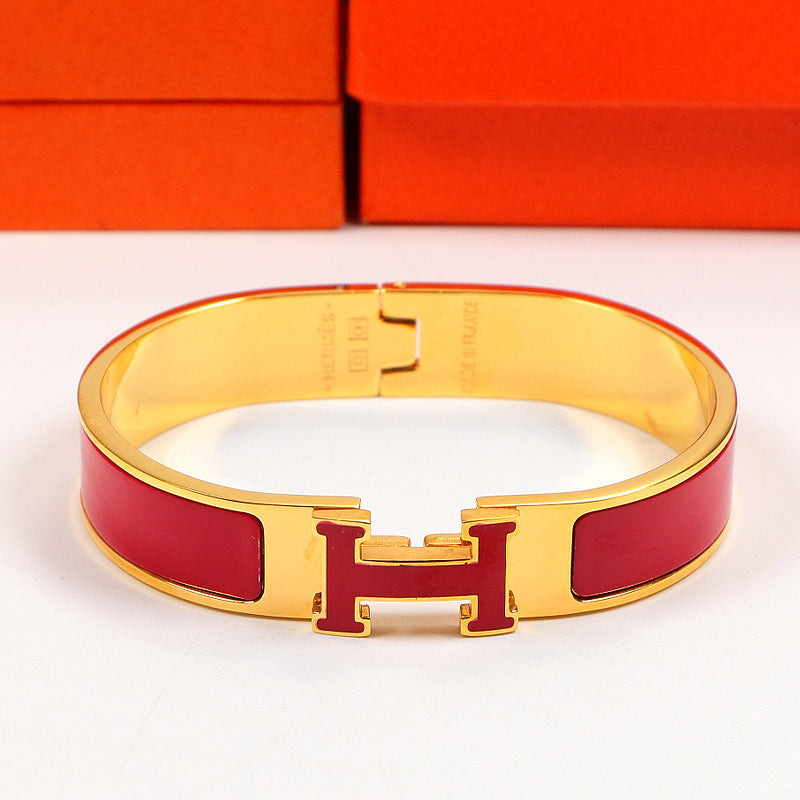 HB3 Classic stainless steel bracelet with H logo, high-quality jewelry