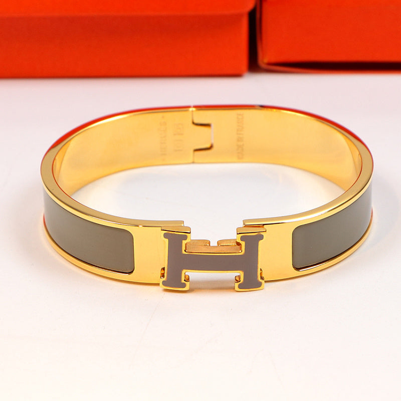 HB3 Classic stainless steel bracelet with H logo, high-quality jewelry