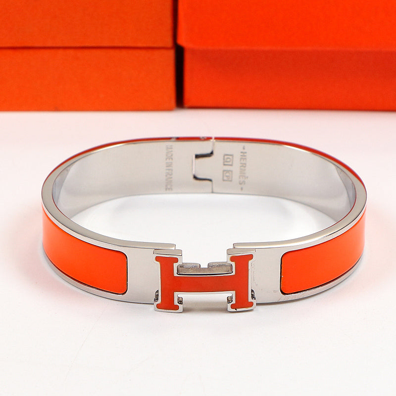 HB3 Classic stainless steel bracelet with H logo, high-quality jewelry