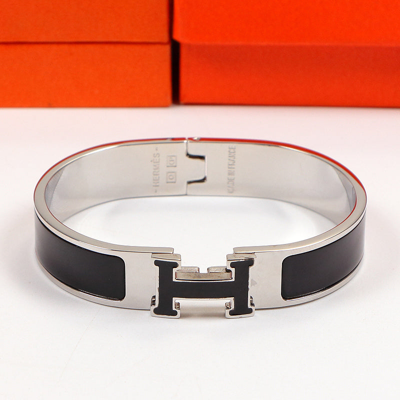 HB3 Classic stainless steel bracelet with H logo, high-quality jewelry