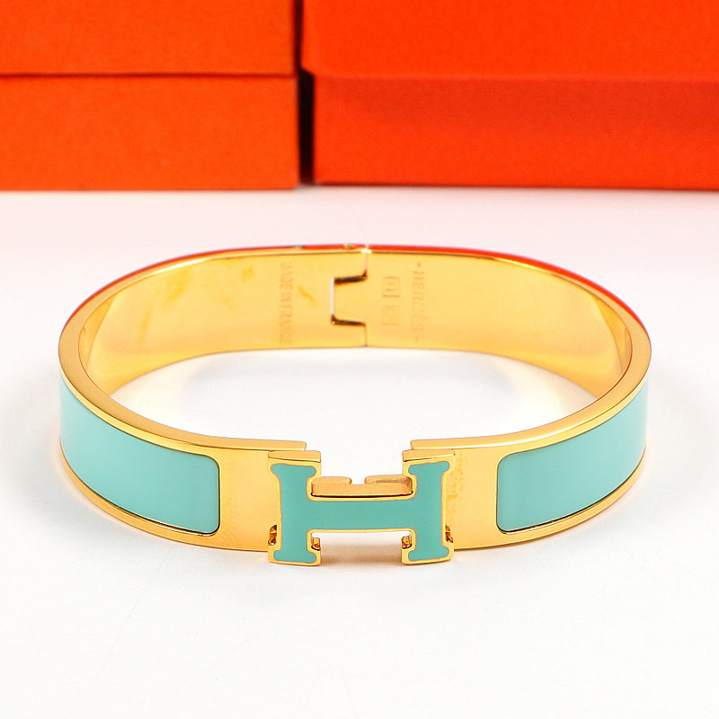 HB3 Classic stainless steel bracelet with H logo, high-quality jewelry